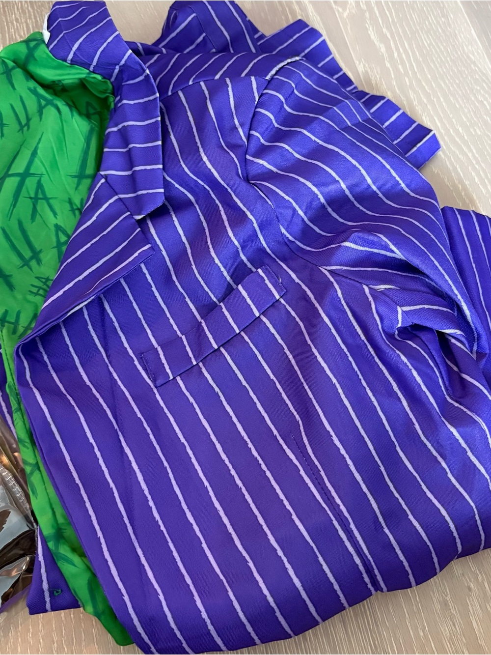 Spirit Halloween Adult Joker Suit from Batman Costume - Picture 11 of 12